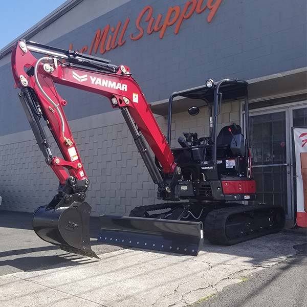 img of excavator from fred rader sales & rentals